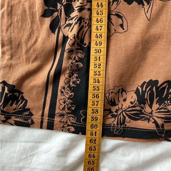 2 Vero Moda Floral Pattern Tops - Picture 4 of 9